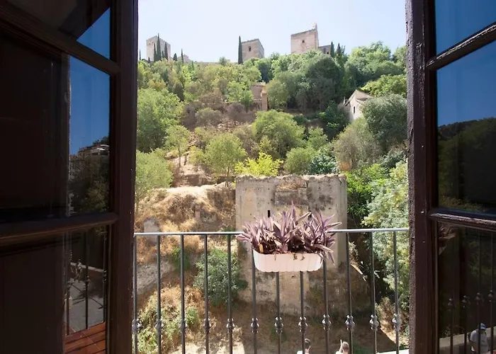 Alhambra Enamora 1 -Paseo De Los Tristes View 1 -C